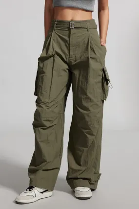 Belted Loose-Fitting Pleated Cargo Pants