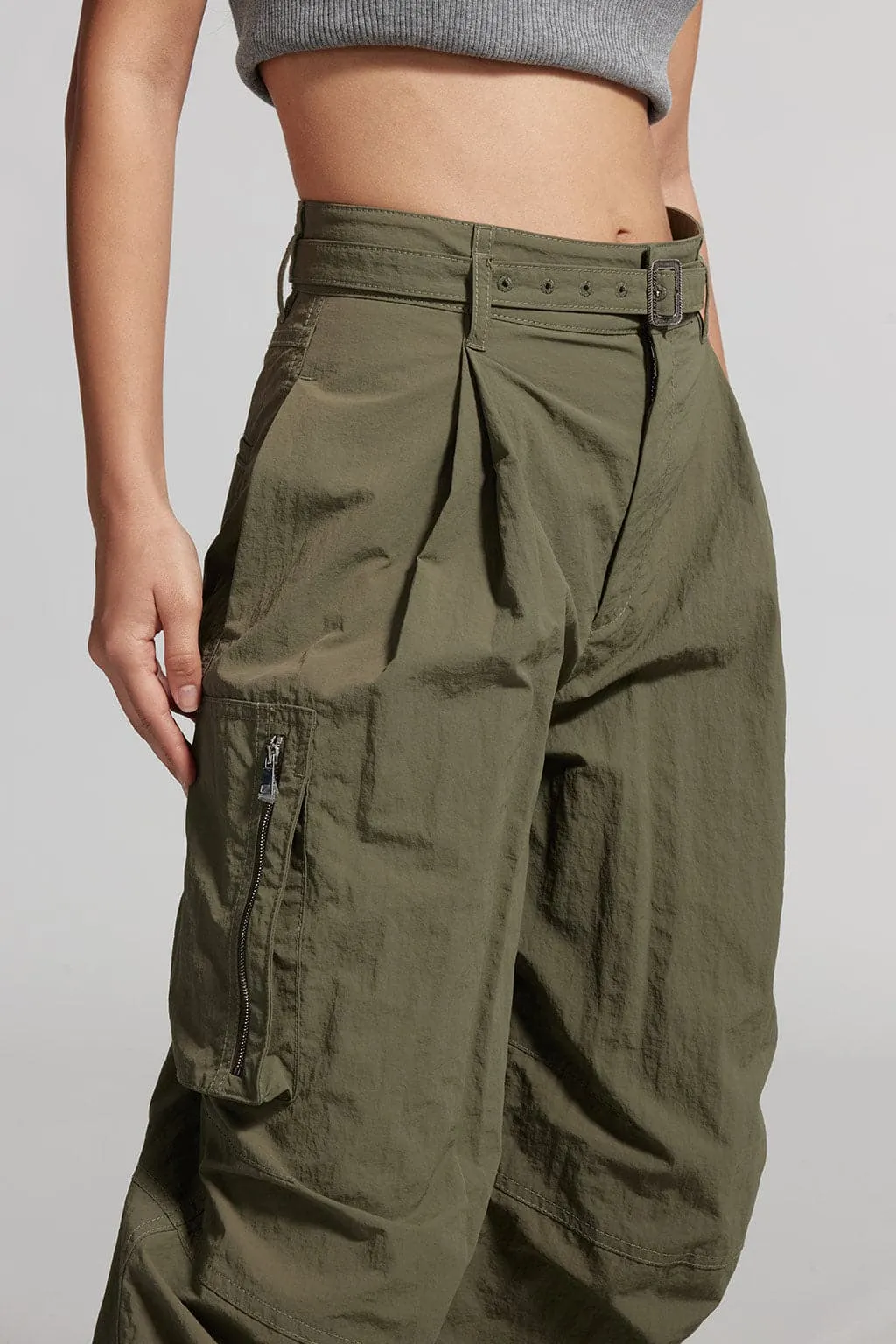 Belted Loose-Fitting Pleated Cargo Pants