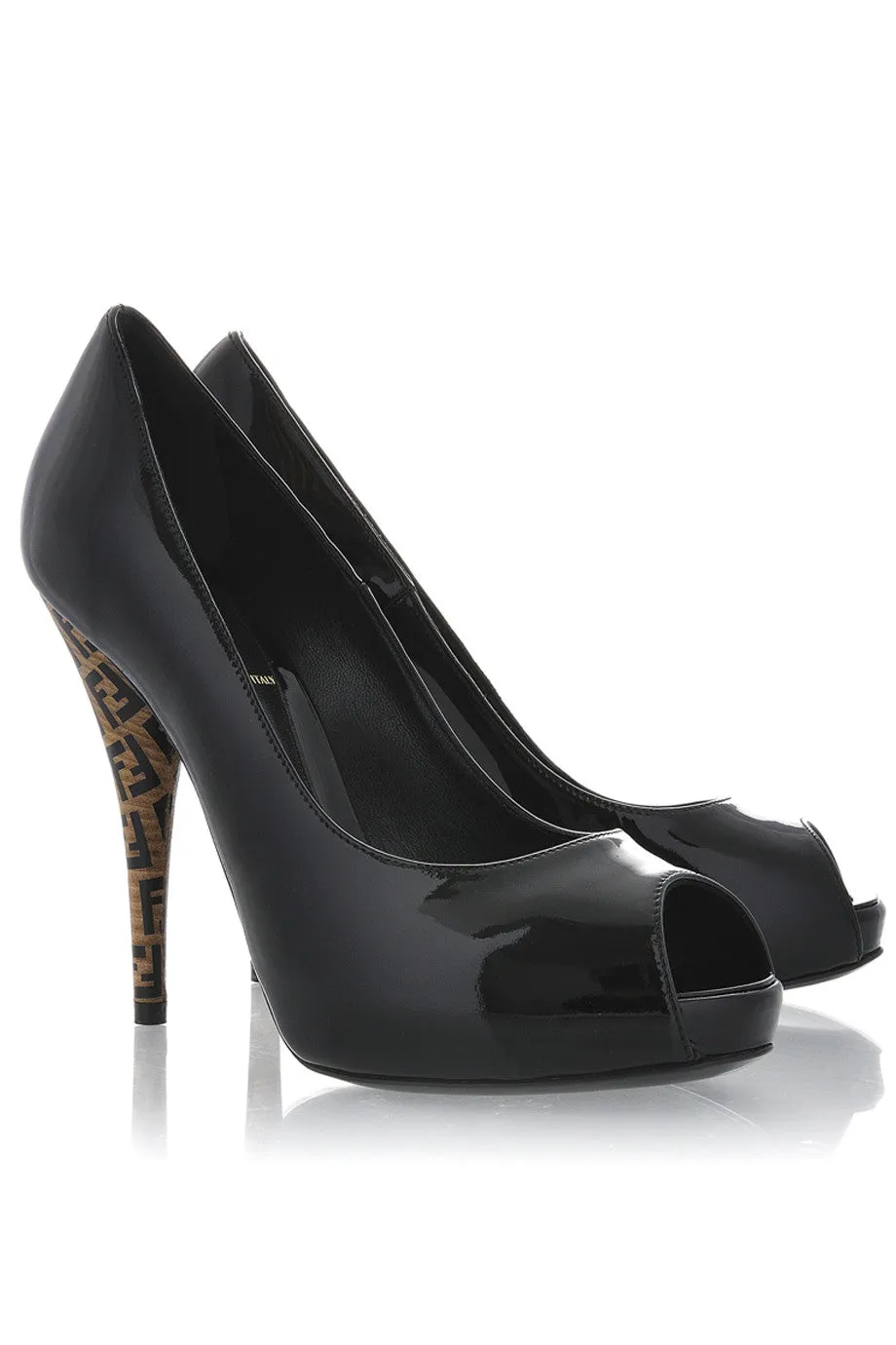 FENDI SPUNTATA VERNICE Peep Toe