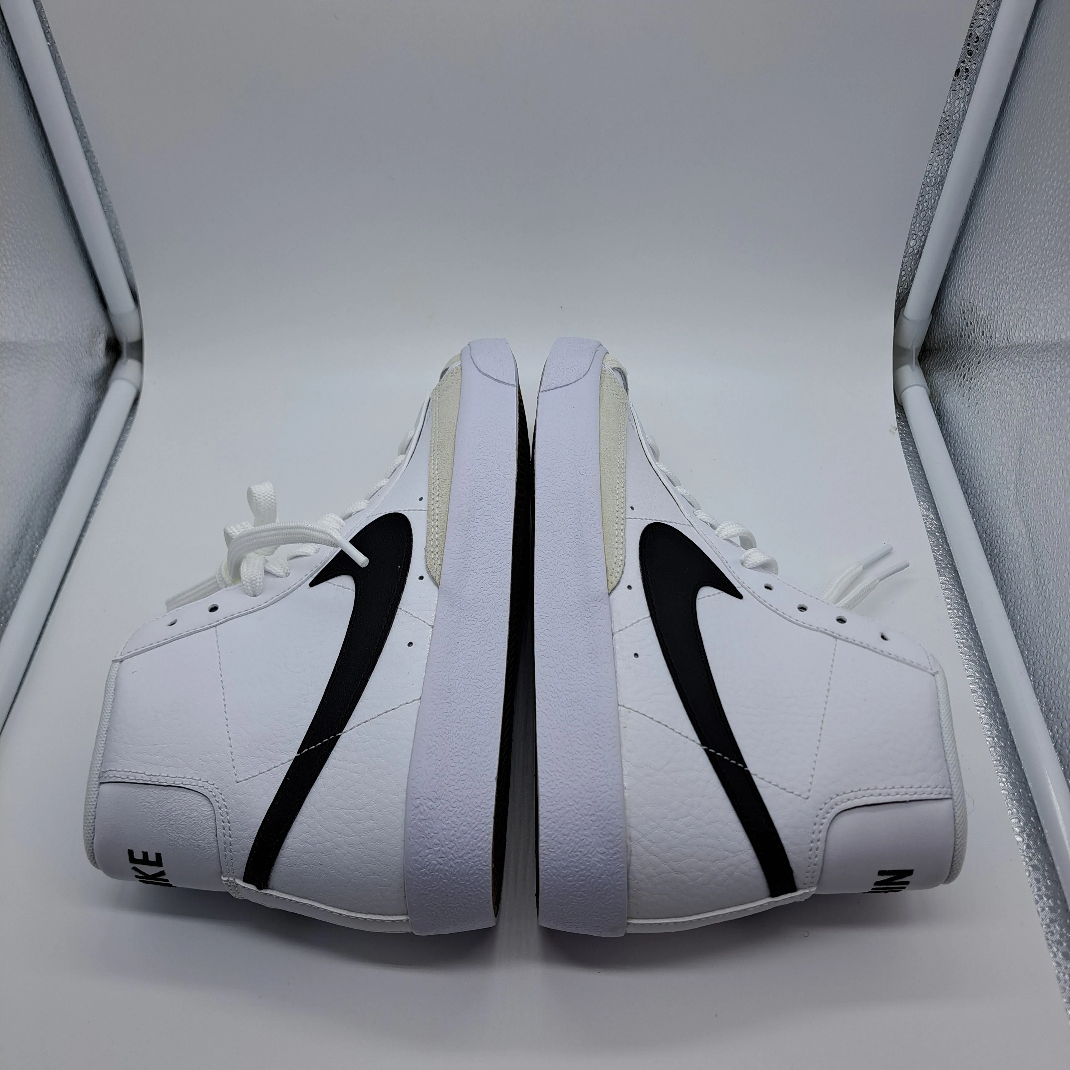 Nike Blazer Mid 77 White Black - size 7y