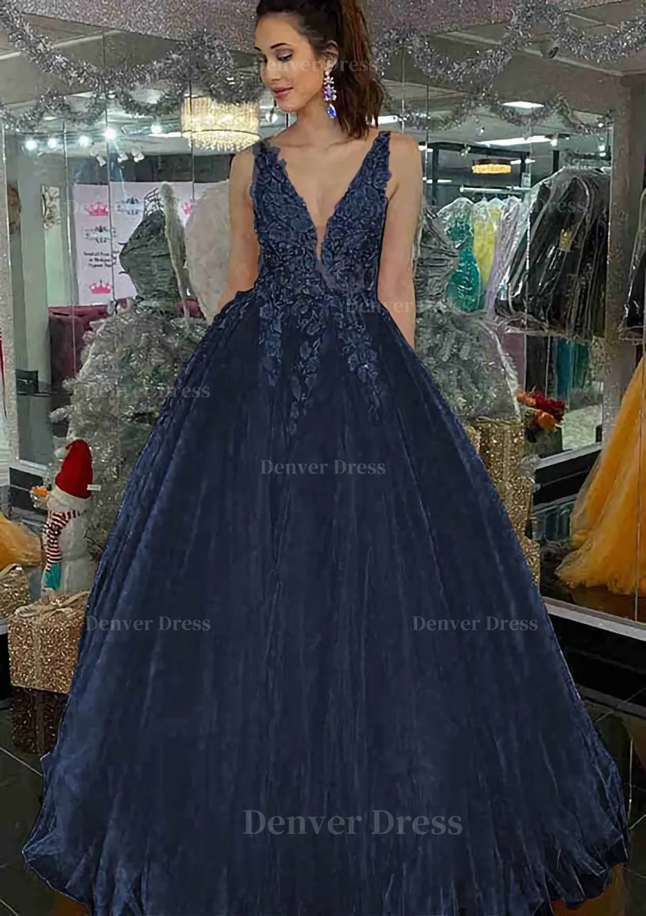 Princess V Neck Long/Floor-Length Tulle Prom Dress With Appliqued