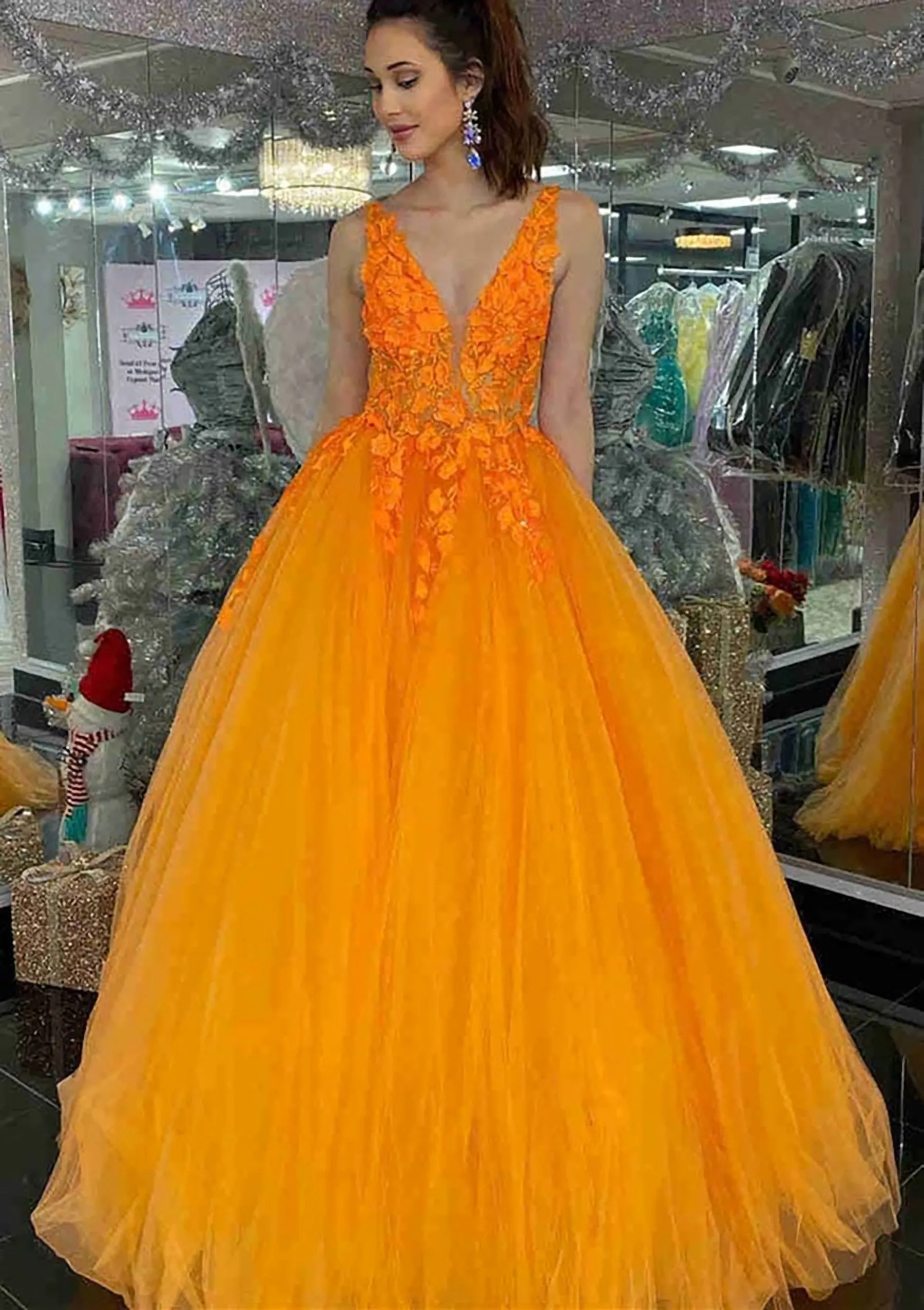 Princess V Neck Long/Floor-Length Tulle Prom Dress With Appliqued