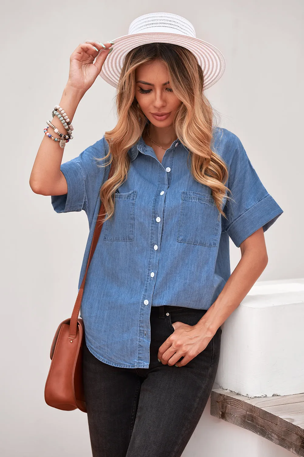 Standard Collar Short Sleeve Double Pocket Denim Shirt