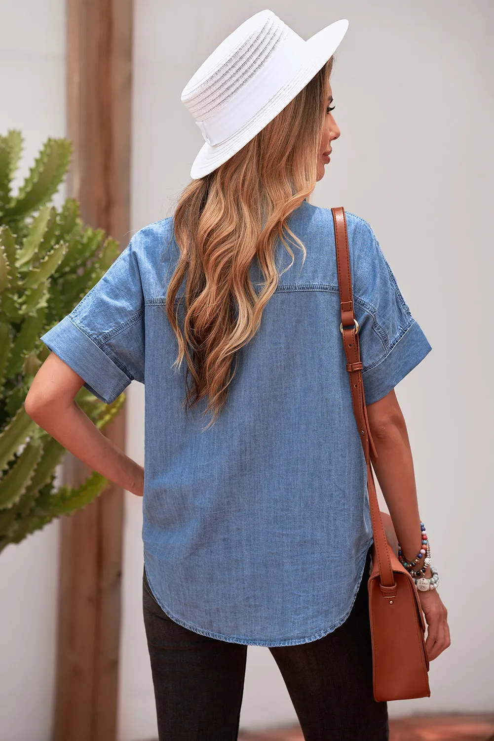 Standard Collar Short Sleeve Double Pocket Denim Shirt