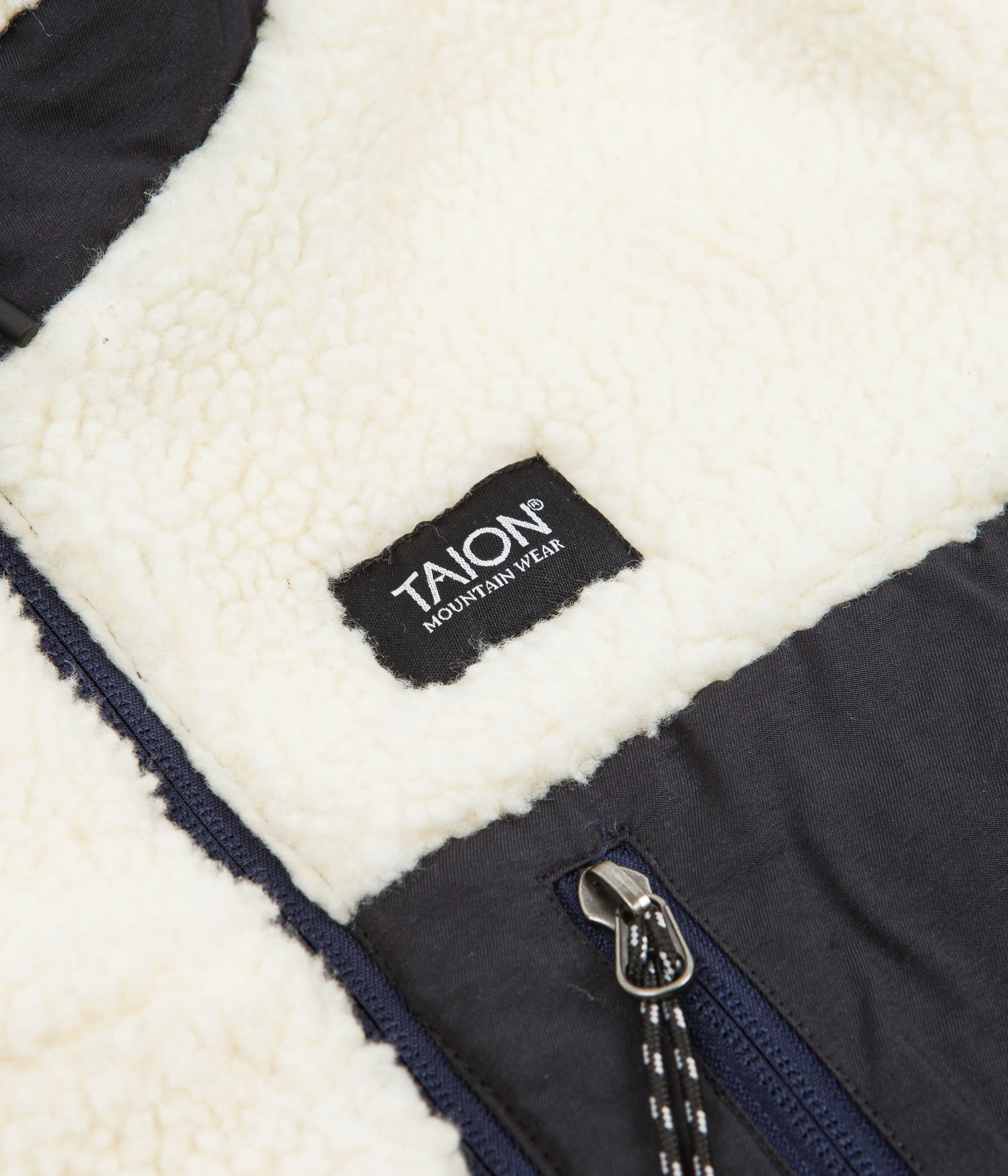 Taion Reversible Boa Fleece Down Jacket - Navy / Ivory