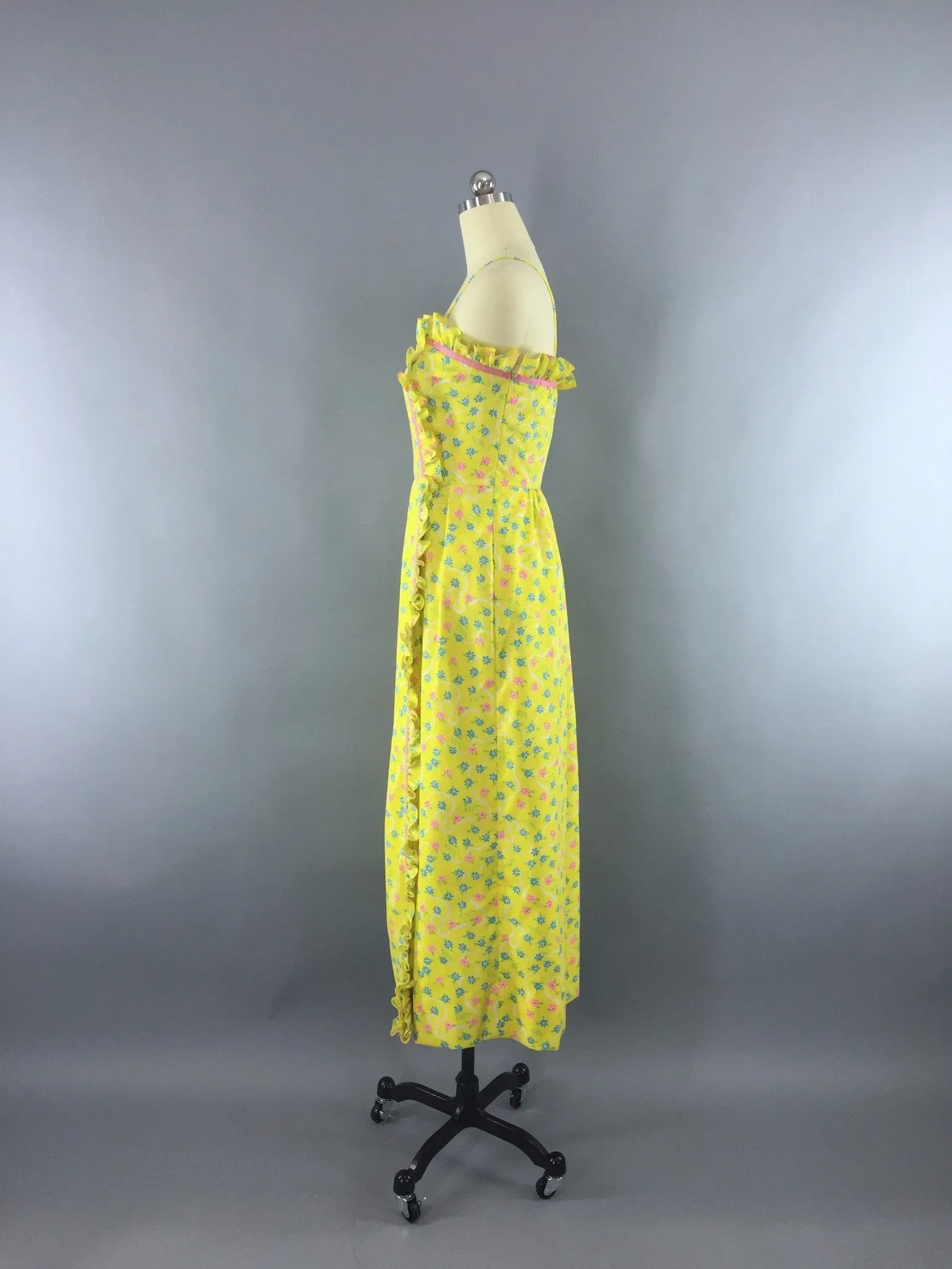 Vintage 1960s Lilly Pulitzer Dress / The Lilly Yellow Floral Print Maxi Dress