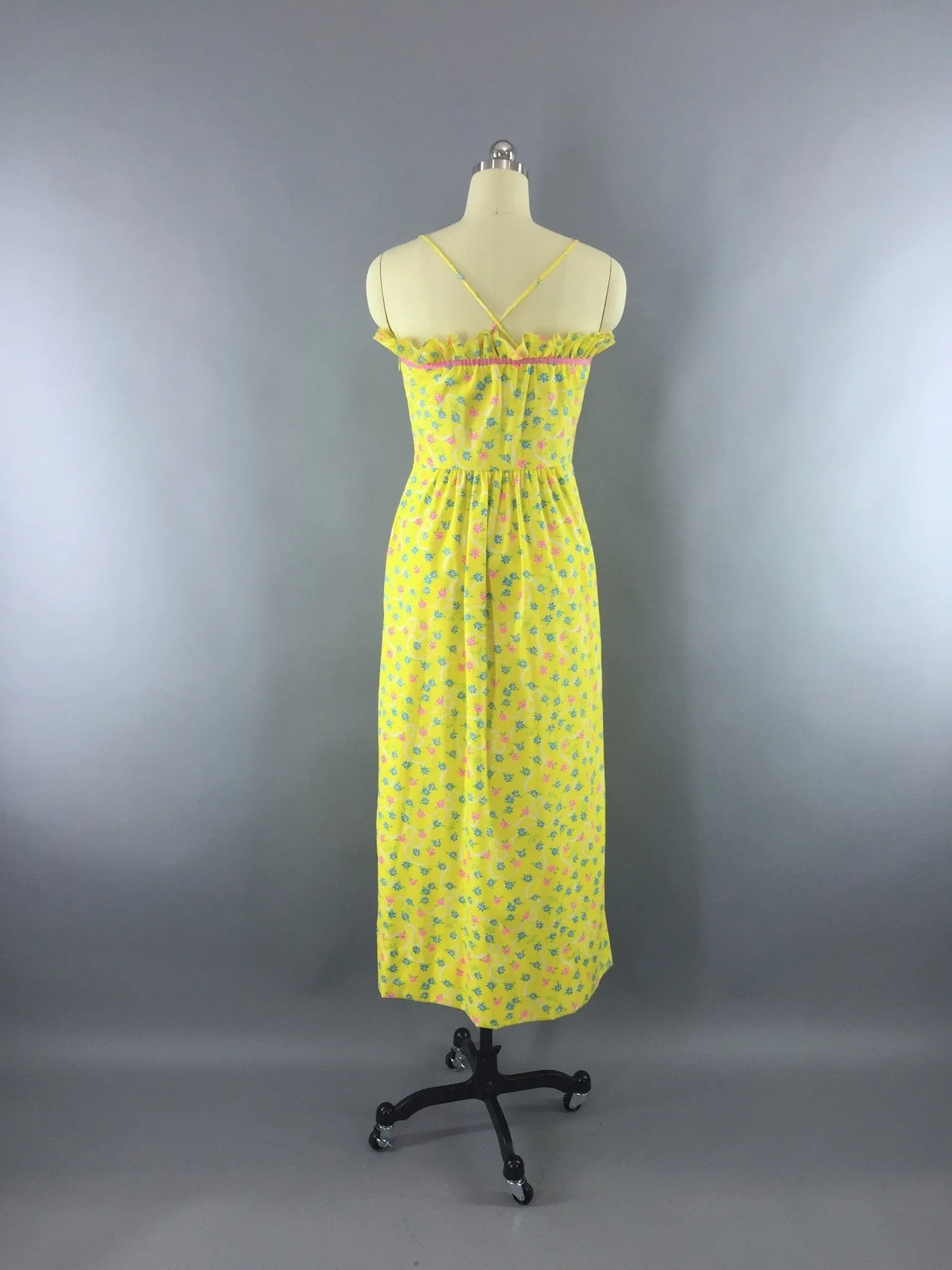 Vintage 1960s Lilly Pulitzer Dress / The Lilly Yellow Floral Print Maxi Dress