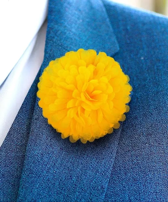 Vittorio Vico Unisex Carnation Flower Lapel Pin